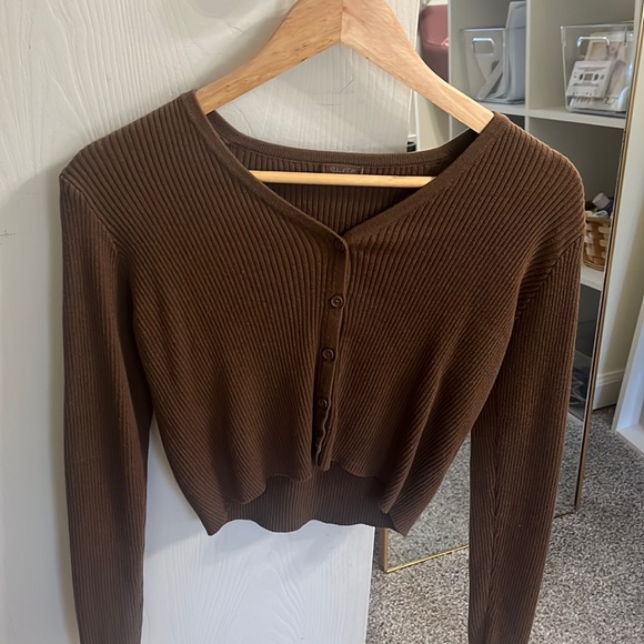 Brandy Melville Long Sleeve Shirt - Picture 1 of 3